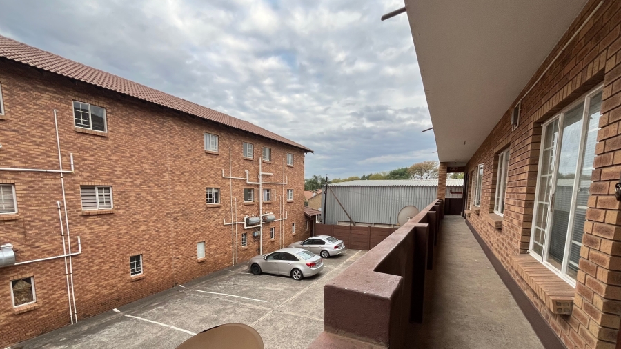 1 Bedroom Property for Sale in Rustenburg Central North West